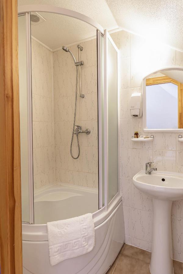 Cill Easy Hotel With Self Check-In อาดาชิ ภายนอก รูปภาพ